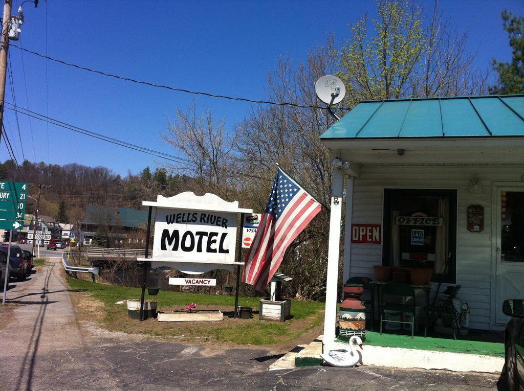 Wells River Motel Extérieur photo