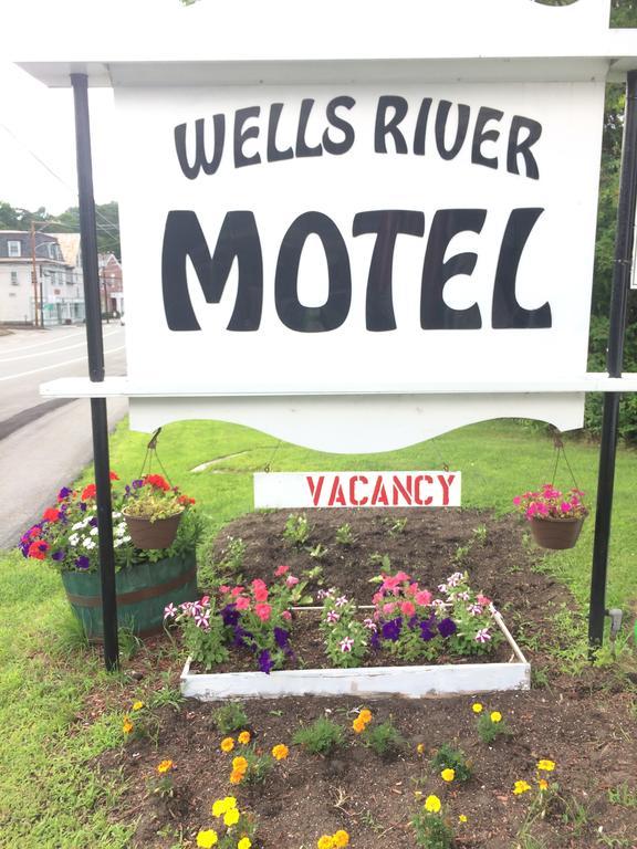 Wells River Motel Extérieur photo