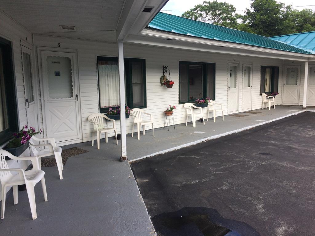 Wells River Motel Extérieur photo